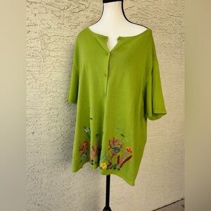 Quacker Factory green embroidered short sleeve sweater plus size